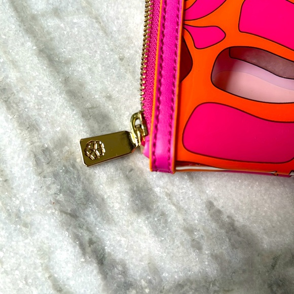 New Trina Turk cosmetic pouch - Picture 4 of 5